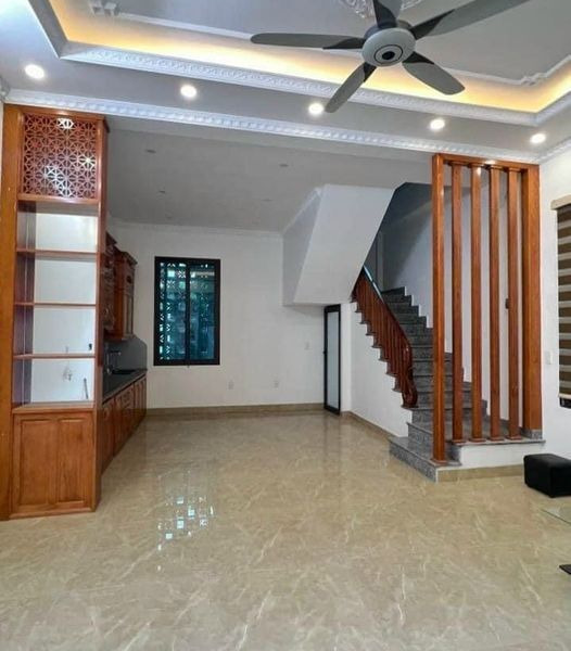 Cần bán ngôi nhà 3 tầng rất đẹp tại ngõ phố An Ninh, phường Quang Trung, thành phố Hải Dương-01