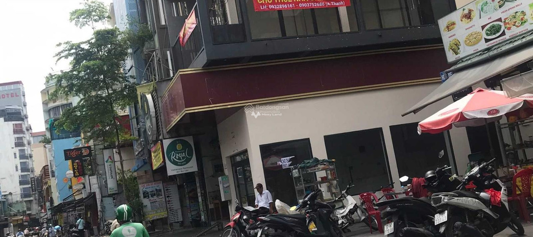 Vị trí nằm ngay ở Quận 5, Hồ Chí Minh bán nhà bán ngay với giá rẻ bất ngờ 16.5 tỷ tổng quan căn này có 6 PN 6 WC
