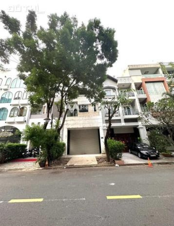 Cho thuê nhà, thuê ngay với giá công khai 68 triệu/tháng với tổng diện tích 126m2 vị trí thuận lợi tọa lạc ngay Tân Phong, Hồ Chí Minh