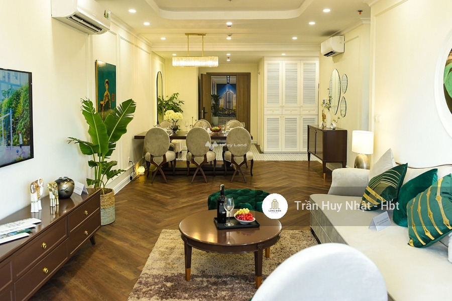 Trong căn hộ tổng quan có tổng 3 PN, bán chung cư vị trí mặt tiền gần Bồ Đề, Hà Nội, trong căn này có tổng 3 PN, 2 WC nhà view bao đẹp-01