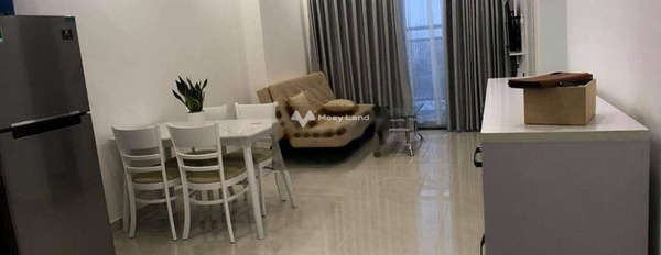 Trong căn hộ gồm 2 PN, cho thuê căn hộ vị trí mặt tiền nằm trên Quận 4, Hồ Chí Minh, 2 WC khu vực dân cư-03