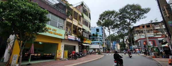 Bán nhà vị trí đặt tọa lạc ở Đa Kao, Hồ Chí Minh bán ngay với giá siêu ưu đãi 21 tỷ có diện tích gồm 83m2, hướng Đông tổng quan bên trong căn nhà 3 PN-02