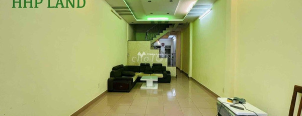 Vị trí mặt tiền nằm ở Biên Hòa, Đồng Nai cho thuê nhà thuê ngay với giá giao động 8 triệu/tháng, trong nhà có tổng 3 phòng ngủ, 2 WC-03