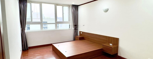Tổng quan có tổng 3 PN, bán chung cư vị trí thuận lợi nằm trên Trung Hòa, Hà Nội, căn hộ tổng quan gồm 3 phòng ngủ, 2 WC giấy tờ nhanh chóng-03