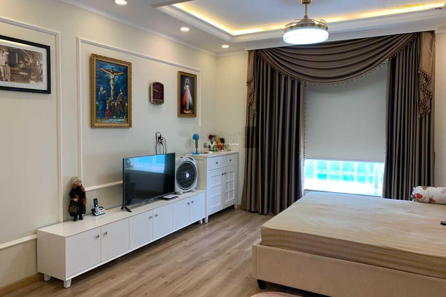 Giấy tờ đầy đủ, bán căn hộ bán ngay với giá cực sốc chỉ 6.9 tỷ mặt tiền tọa lạc ngay trên Nguyễn Lương Bằng, Hồ Chí Minh diện tích chuẩn là 148.3m2-01