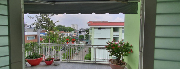 Diện tích 120m2 bán nhà ở mặt tiền tọa lạc trên Bình Tân, Hồ Chí Minh trong nhà bao gồm 6 phòng ngủ 5 WC vị trí siêu đẹp-02