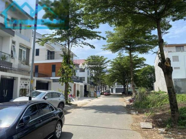 Bán ngay với giá cực tốt chỉ 17.2 tỷ bán nhà có diện tích rộng 85m2 mặt tiền tọa lạc ngay tại Phú Hữu, Quận 9 ở lâu dài