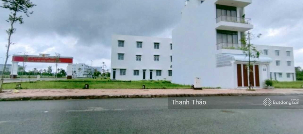 180m2 đã được sở hữu lô đất ngay mặt đường Nguyễn Chí Thanh ở Thuận An, XD tự do, có SHR 