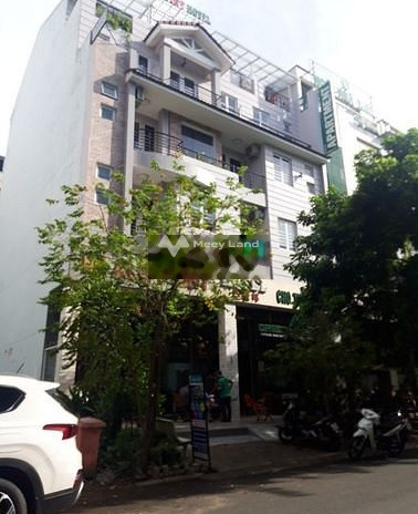 Nhà có 4 phòng ngủ cho thuê nhà ở với diện tích thực 111m2 giá thuê cực êm chỉ 37 triệu/tháng vị trí mặt tiền ngay Tân Phong, Hồ Chí Minh