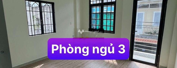 Vị trí đặt nằm ngay Bình Hưng Hòa, Bình Tân cho thuê nhà thuê ngay với giá mềm chỉ 12 triệu/tháng, trong nhà có tổng 3 phòng ngủ, 2 WC-03