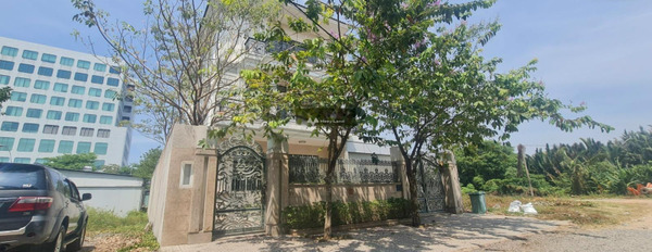 Trong căn này gồm có 3 PN, cho thuê nhà ở diện tích chuẩn là 240m2 thuê ngay với giá giao lưu 60 triệu/tháng tọa lạc ở Nguyễn Hoàng, Quận 2-03