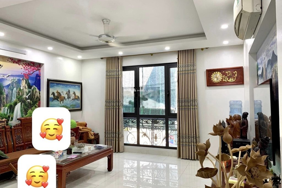 Nhà có 3 phòng ngủ bán nhà ở diện tích gồm 51m2 bán ngay với giá cực sốc từ 3.7 tỷ vị trí ngay tại Phan Đình Giót, Hà Nội-01