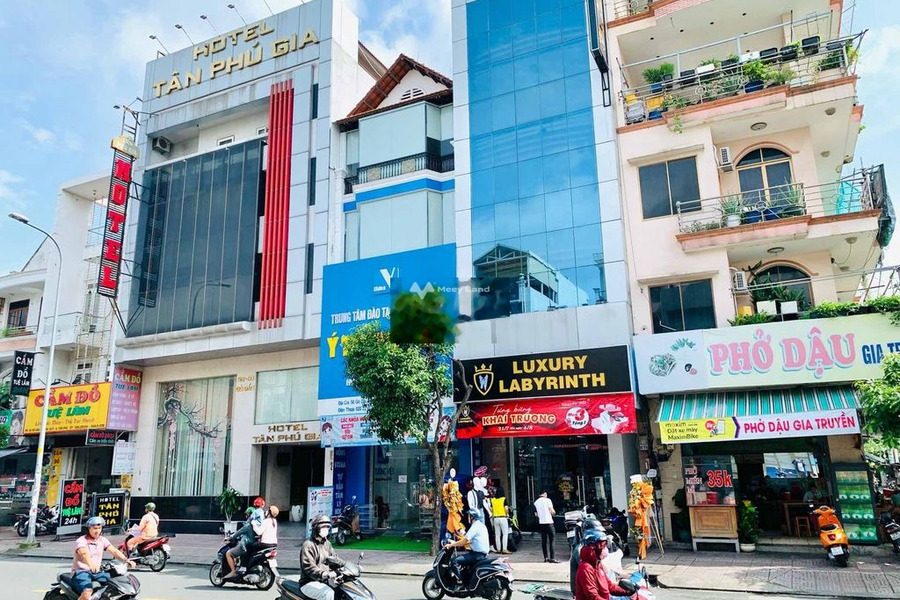 Nhà có tổng 6 PN bán nhà bán ngay với giá siêu mềm từ 20.5 tỷ có diện tích gồm 80m2 vị trí mặt tiền tọa lạc gần Tân Quý, Tân Phú-01