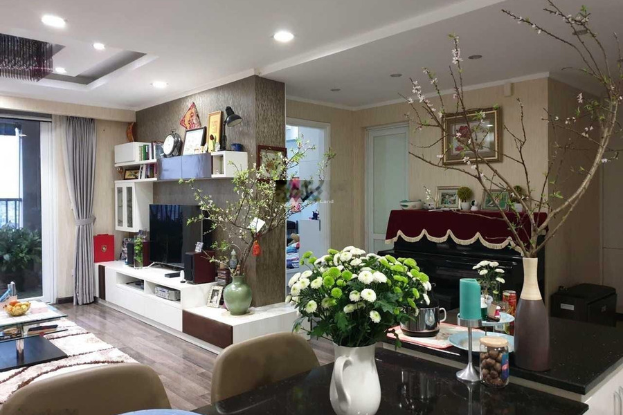 Nằm ở Dịch Vọng, Hà Nội bán chung cư giá bán chính chủ chỉ 4.1 tỷ, hướng Tây - Bắc, tổng quan có tổng 3 PN, 2 WC vị trí trung tâm-01