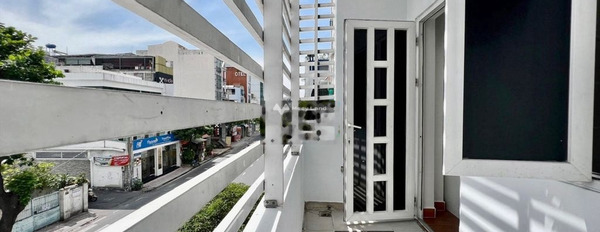 Chung cư 1 PN, cho thuê căn hộ mặt tiền nằm ngay trên Phú Nhuận, Hồ Chí Minh, căn hộ tổng quan gồm 1 phòng ngủ, 1 WC lh ngay kẻo lỡ-02