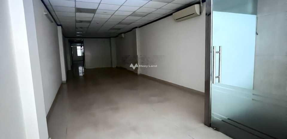 (Mặt phố) cho thuê MP Khâm Thiên 150m2x 2,5 tầng Vỉa hè spa ngân hàng hoa quả shop 25 tr Đống Đa 