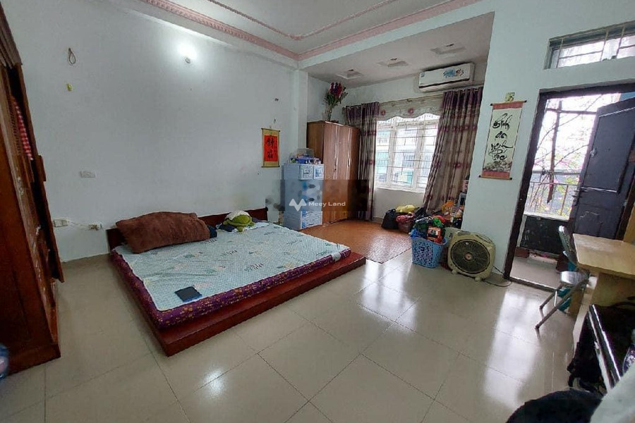 Nhà gồm 5 phòng ngủ bán nhà ở diện tích rộng 70m2 bán ngay với giá rẻ từ 10.3 tỷ mặt tiền nằm ngay ở Định Công, Hoàng Mai, hướng Tây - Nam-01