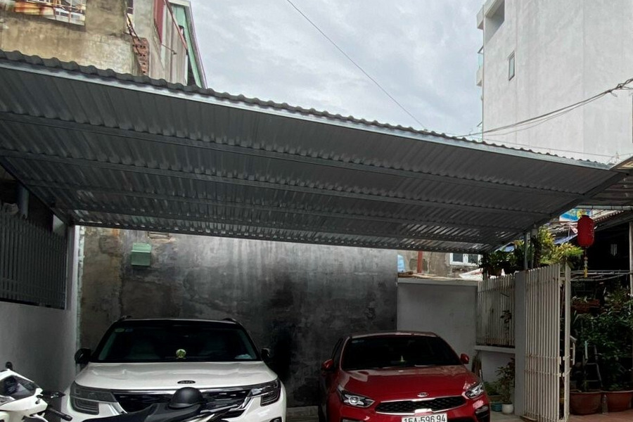 Nhà 3 tầng độc lập, mặt ngõ ô tô vào nhà, phố Việt Đức, Kiến An-01