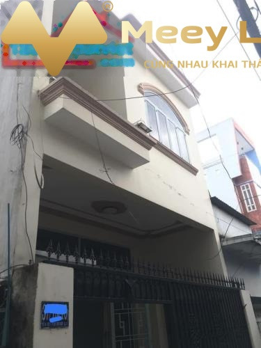 Dt 60 m2 bán nhà vị trí trung tâm Quận 12, Hồ Chí Minh tổng quan gồm có 2 phòng ngủ với đường chính rộng 20 m liên hệ ngay để được tư vấn-01