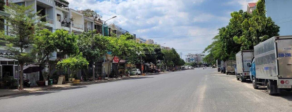 Tổng quan có 6 phòng ngủ, bán biệt thự, giá bán đặc biệt chỉ 11.5 tỷ diện tích khoảng 119m2 tọa lạc ngay trên Nguyễn Văn Quá, Quận 12-02