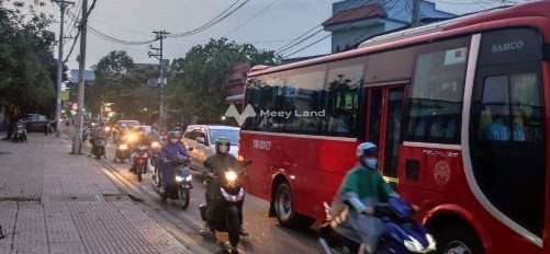 Đường lưu thông 15 m vị trí thuận lợi gần Thủ Đức, Hồ Chí Minh bán nhà bán ngay với giá chốt nhanh chỉ 12.5 tỷ ngôi nhà có 2 phòng ngủ-02