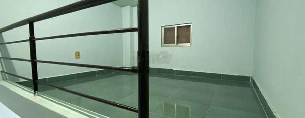 Phòng trọ 12 m sàn, 6m gác Phuờng 13 Quận Tân Bình -02