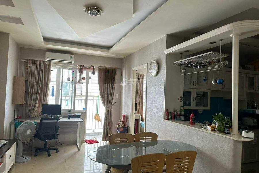 Căn hộ 2 PN, bán căn hộ mặt tiền nằm ngay trên Nguyễn Chí Thanh, Hồ Chí Minh, tổng quan bao gồm 2 phòng ngủ, 1 WC hỗ trợ pháp lý-01