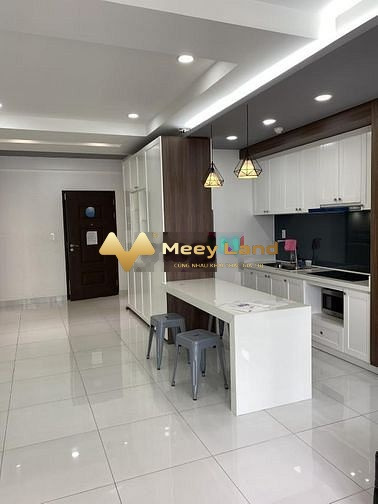 Vị trí đẹp tọa lạc gần Đường Số 17, Hồ Chí Minh, cho thuê chung cư thuê ngay với giá siêu khủng 27 triệu/tháng, căn hộ tổng quan gồm có 3 phòng ngủ, 2...-01