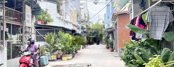 Bán nhà cấp 4 hẻm xe hơi gần mặt tiền đường Phạm Hùng, Phường 4, Quận 8-03