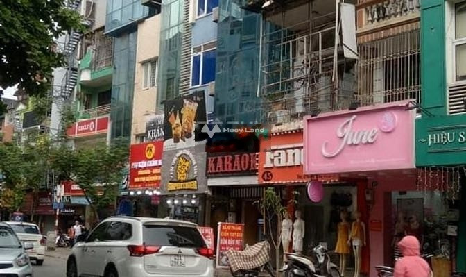 Khoảng 50m2 cho thuê cửa hàng vị trí tại Đống Đa, Hà Nội giá thuê cực rẻ chỉ 50 triệu/tháng giá tốt