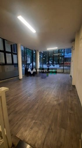 Có 200m2 cho thuê cửa hàng vị trí thuận lợi tọa lạc tại Quận 3, Hồ Chí Minh thuê ngay với giá siêu mềm 40 triệu/tháng giao thông đông đúc-01