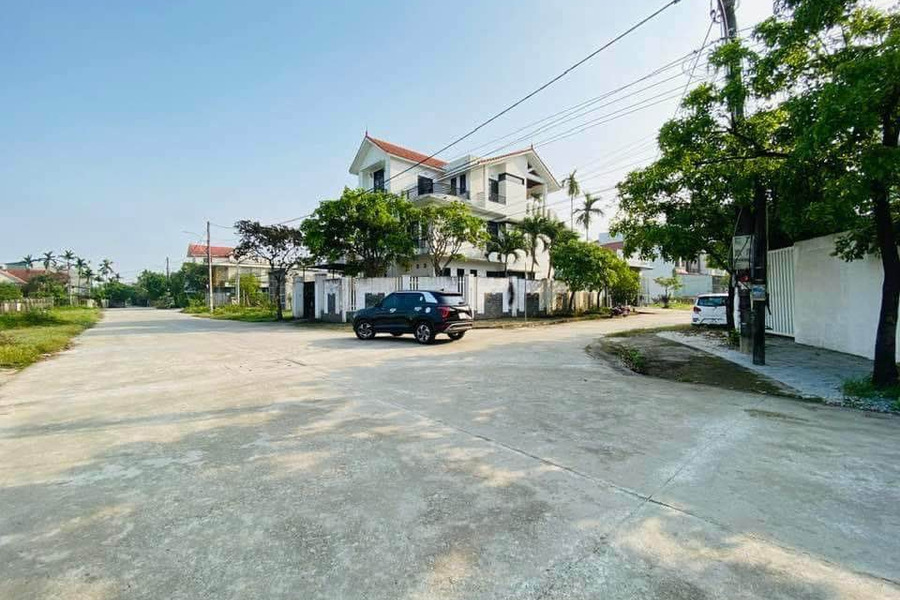 Cần bán nhà riêng huyện Phú Vang, tỉnh Thừa Thiên Huế, giá 3 tỷ-01