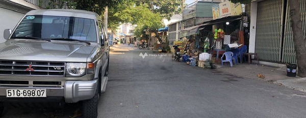 Ngay Thống Nhất, Phường 15 bán nhà giá bán bất ngờ 7.5 tỷ tổng quan căn này thì gồm 5 phòng ngủ 5 WC-02