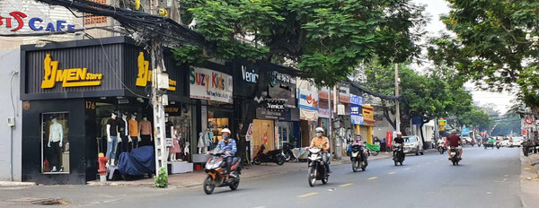 Bán nhà vị trí mặt tiền gần Lê Văn Sỹ, Hồ Chí Minh bán ngay với giá cực sốc từ 36 tỷ có diện tích chung là 80m2 trong ngôi nhà này gồm 6 PN-02