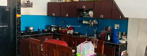 Bán nhà diện tích gồm 100m2 vị trí mặt tiền tọa lạc tại Hòa Xuân, Đà Nẵng hướng Bắc trong nhà có tổng cộng 2 PN, 2 WC liên hệ ngay để được tư vấn-03