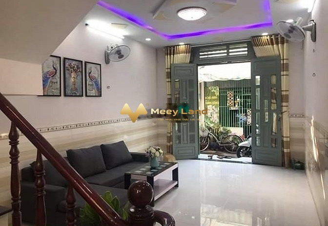 Cho thuê nhà 400m2 tại Phường 6, Quận 3, giá 300 triệu/tháng