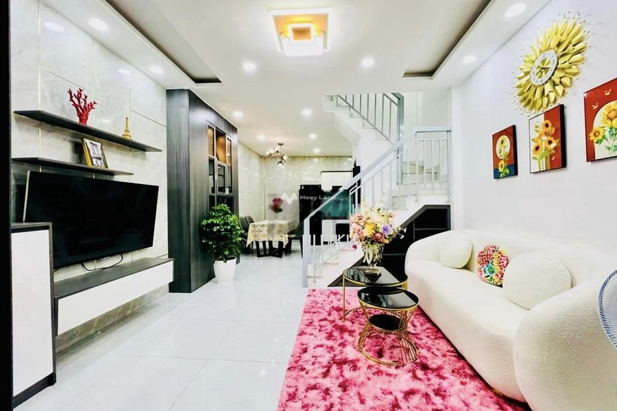 Tổng quan trong căn nhà có 2 PN, bán nhà ở diện tích khoảng 31m2 giá bán chốt nhanh từ 3.98 tỷ vị trí thuận lợi Quang Trung, Hồ Chí Minh-01