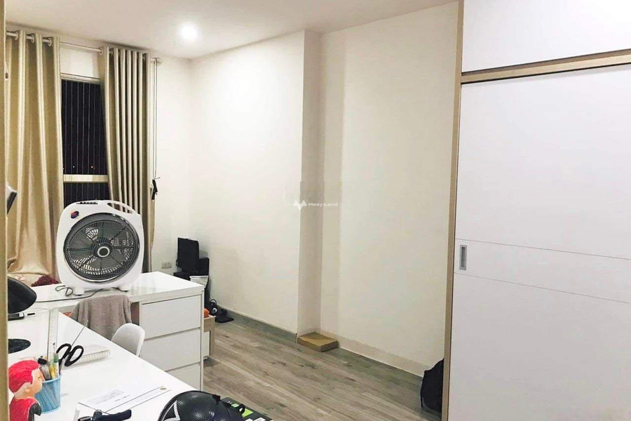 Căn hộ 3 phòng ngủ, bán căn hộ hướng Tây - Bắc vị trí đặt ở trung tâm Long Biên, Hà Nội, tổng quan căn này thì gồm 3 PN, 2 WC phong thủy tốt-01