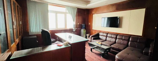 Cho thuê nhà có diện tích thực là 120m2 nằm ở Tân Thuận Đông, Quận 7 giá thuê khởi điểm 38 triệu/tháng, trong ngôi nhà này có 7 PN, 8 WC-03