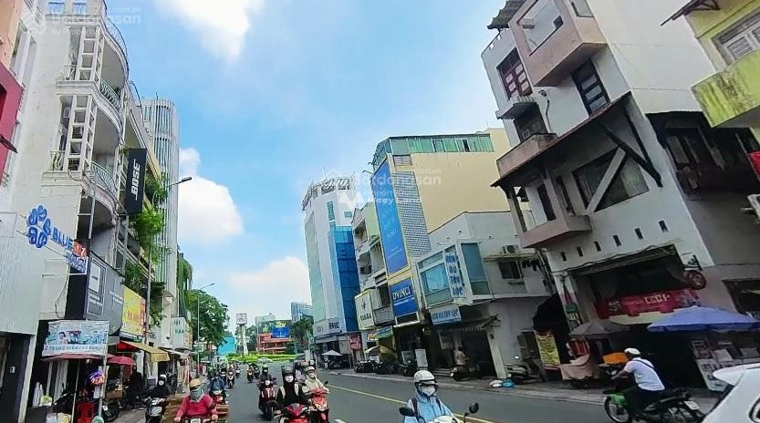 Vị trí mặt tiền ngay trên Đa Kao, Hồ Chí Minh cho thuê nhà thuê ngay với giá quy định chỉ 40 triệu/tháng, trong ngôi nhà này gồm 6 phòng ngủ, 5 WC