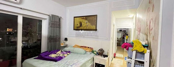 Tổng quan bên trong ngôi căn hộ 2 PN, bán căn hộ tọa lạc ngay ở Tân Thành, Tân Phú, trong căn hộ bao gồm có 2 phòng ngủ, 2 WC không tiếp trung gian-02