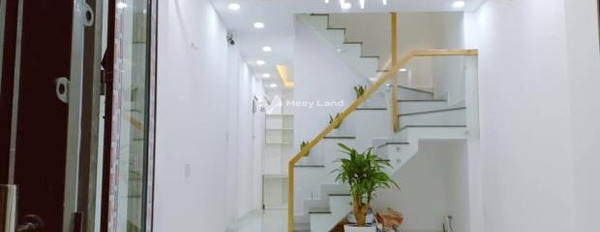 Tổng quan căn nhà này gồm 2 PN bán nhà giá bán đặc biệt từ 5.4 tỷ diện tích gồm 40m2 vị trí đặt tọa lạc gần Quận 10, Hồ Chí Minh-03