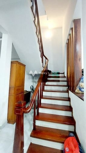 Bán nhà có diện tích chung là 216m2 tại Thạnh Mỹ Lợi, Hồ Chí Minh bán ngay với giá khuyến mãi 7.5 tỷ tổng quan gồm có tất cả 4 phòng ngủ, 4 WC-01