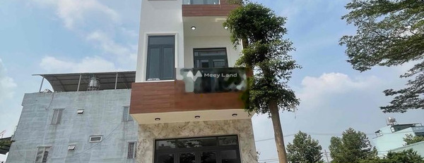 Hướng Tây, bán nhà có diện tích 62m2 vị trí mặt tiền nằm tại Đường 22/12, Thuận An bán ngay với giá thương lượng chỉ 2.8 tỷ nhà này gồm có 4 PN, 3 WC-02
