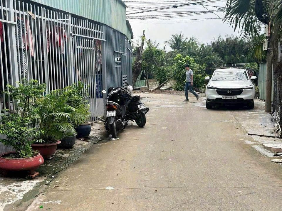 Bán nhà riêng huyện Hóc Môn thành phố Hồ Chí Minh giá 2.3 tỷ-0