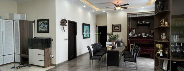 Trong căn hộ nhìn chung gồm Nội thất xịn., bán căn hộ diện tích rộng lớn 175m2 vị trí thuận lợi tọa lạc ngay tại Võ Chí Công, Xuân La-02