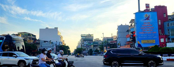 Bán nhà mặt phố Khâm Thiên quận Đống Đa, 336m2, mặt tiền 10m-02