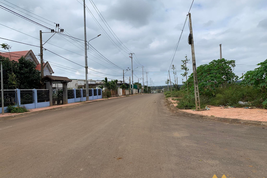 Đất quốc lộ 26 km19, giá rẻ gần Quần Thể FLC Đắk Lắk-01