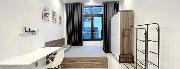 Cho thuê căn hộ với diện tích rộng 38m2 mặt tiền tọa lạc ở Lý Chính Thắng, Quận 3 giá thuê công khai chỉ 6.5 triệu/tháng-03