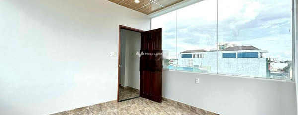 Vị trí đẹp tọa lạc ngay ở Phạm Hùng, Phường 5, cho thuê chung cư thuê ngay với giá siêu mềm từ 4.5 triệu/tháng, căn hộ có tổng 1 PN, 1 WC hẻm rộng-03